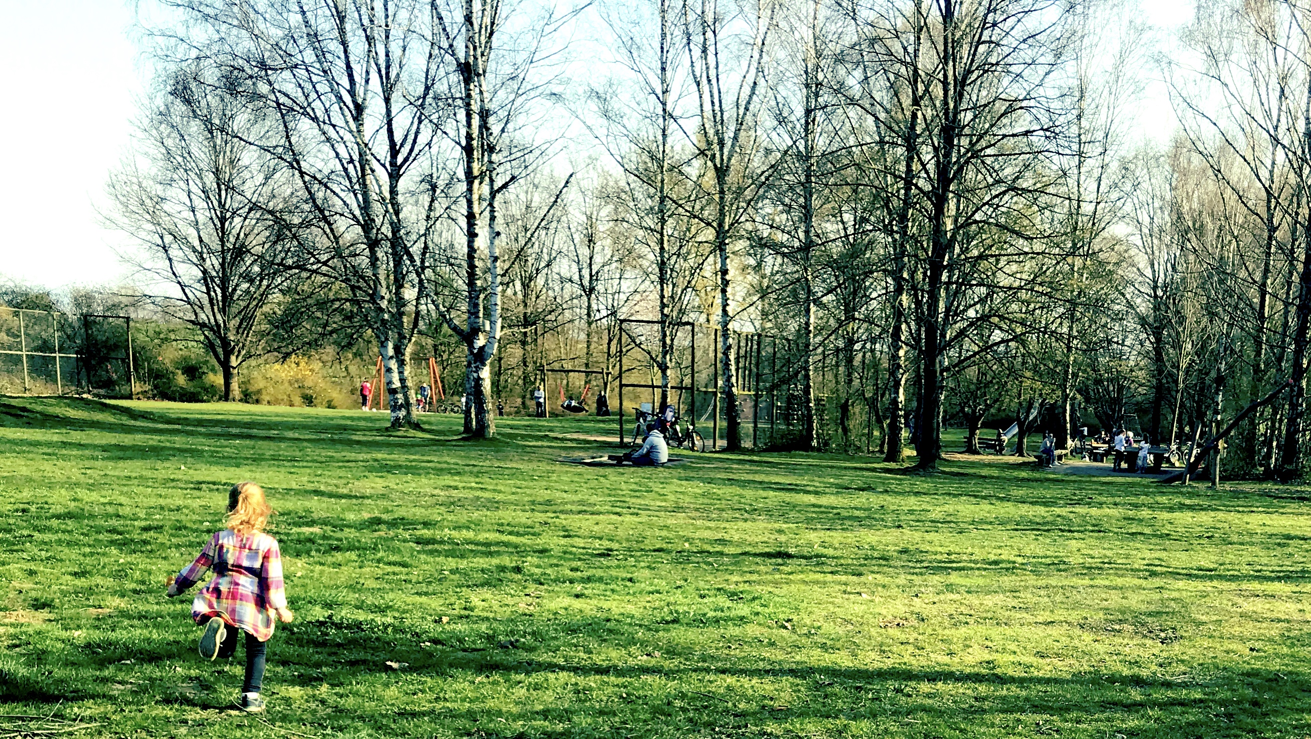 Menschen auf der Wiese