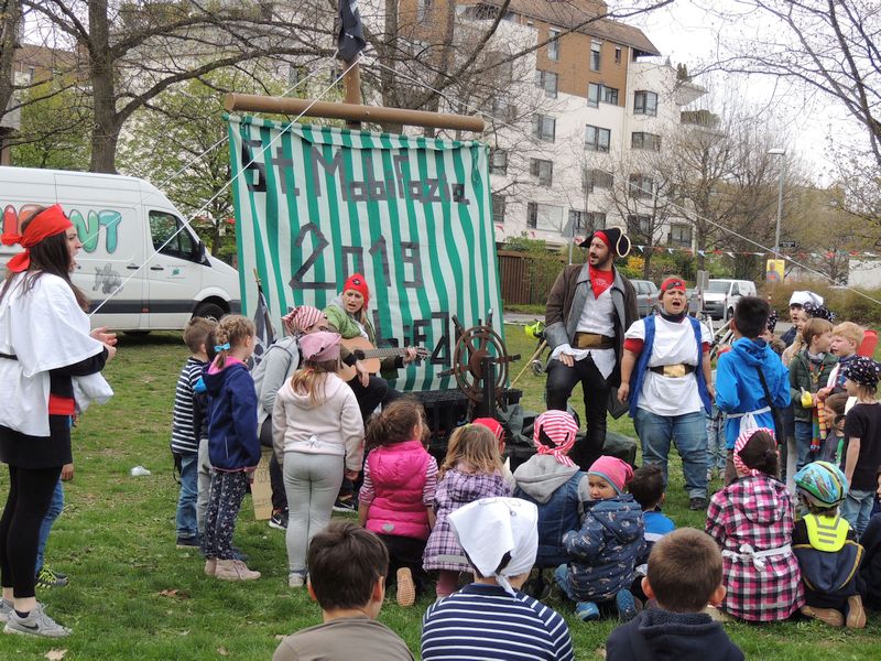 Mit den Kindern beim Singen